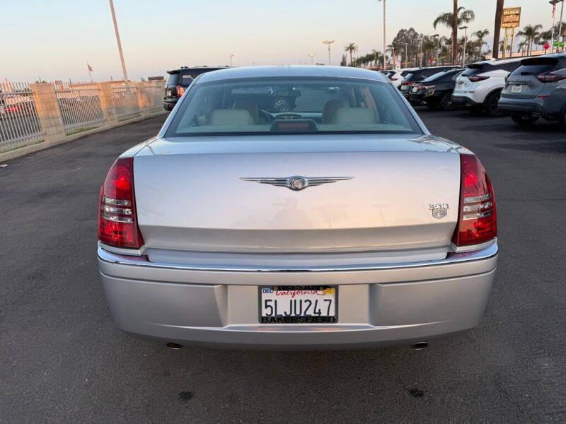 2005 Chrysler 300 C