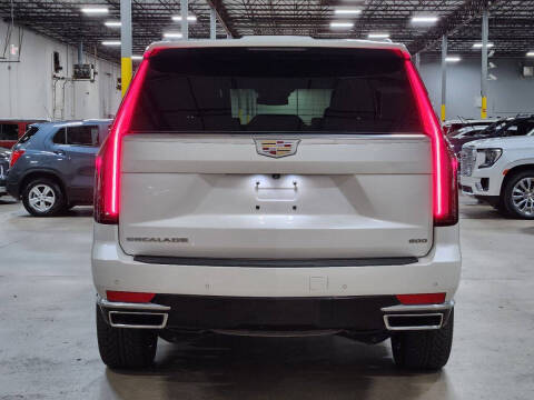 2022 Cadillac Escalade Luxury