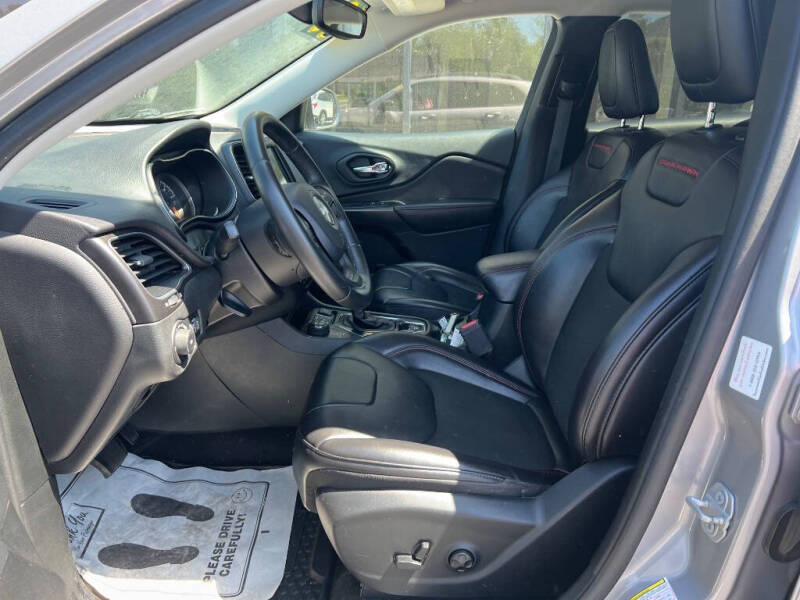 2019 Jeep Cherokee Trailhawk