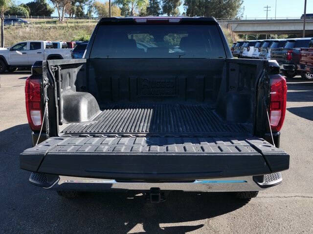 2024 GMC Sierra 1500 SLE