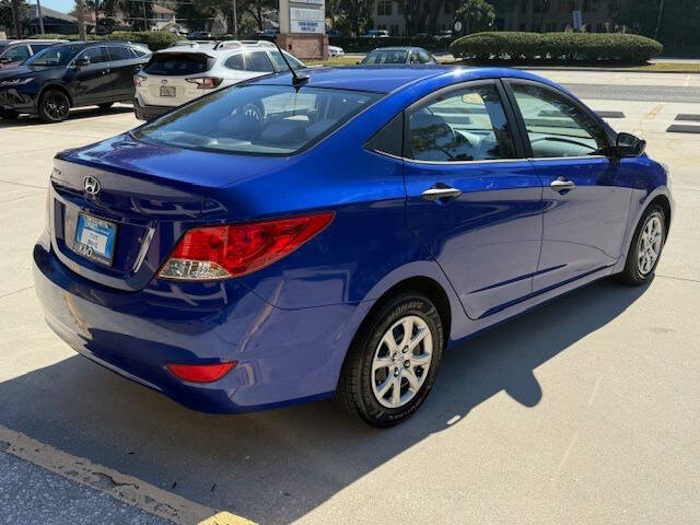 2012 Hyundai Accent GLS