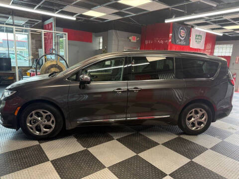 2023 Chrysler Pacifica Limited