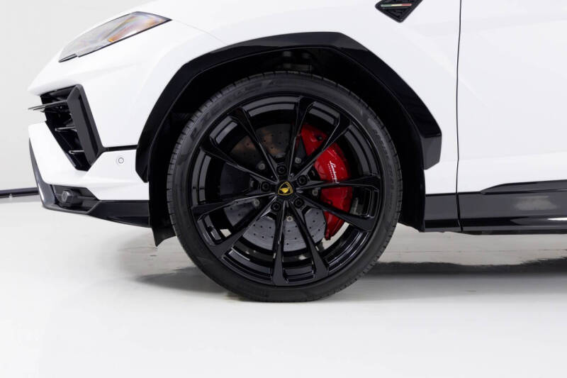 2024 Lamborghini Urus S