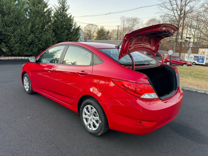 2014 Hyundai Accent GLS photo 21