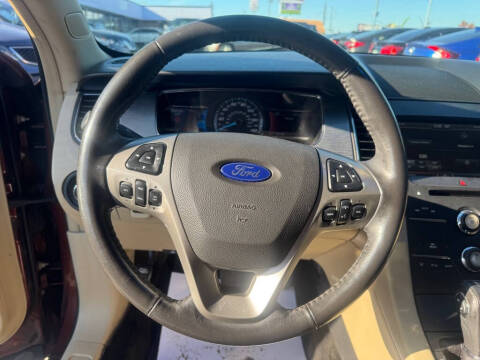 2015 Ford Taurus SEL