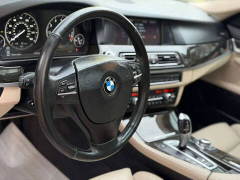 2012 BMW 5 Series 550i xDrive