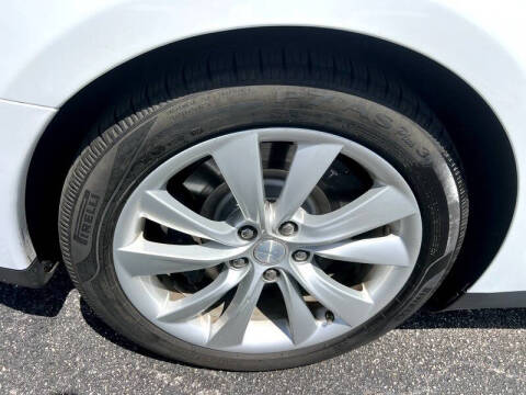 2015 Tesla Model S 85