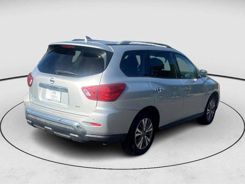 2019 Nissan Pathfinder SV