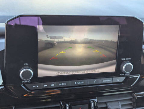 2023 Nissan Pathfinder SV