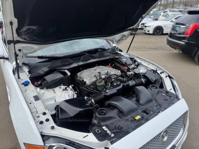 2013 Jaguar XJ