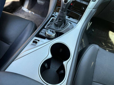 2022 Infiniti Q50 Luxe