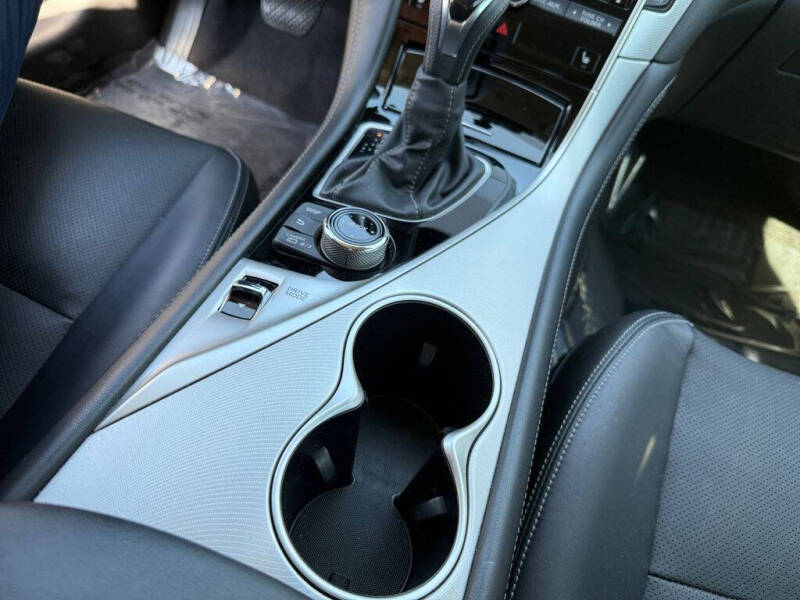 2022 Infiniti Q50 Luxe