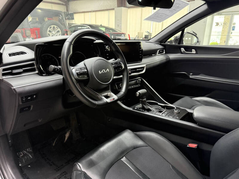 2022 Kia K5