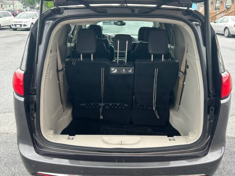 2017 Chrysler Pacifica Touring Plus
