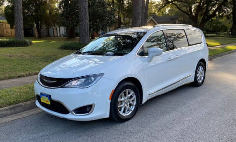 2020 Chrysler Pacifica for sale at Amazon Autos in Houston TX