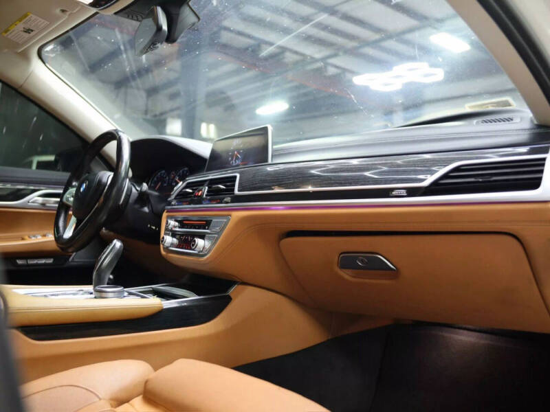 2016 BMW 7 Series 740i