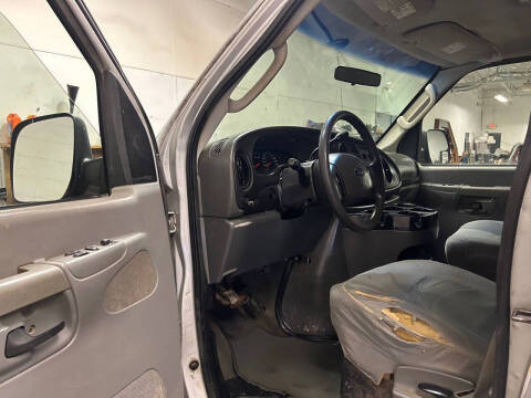 2008 Ford E-Series E-350 SD XLT