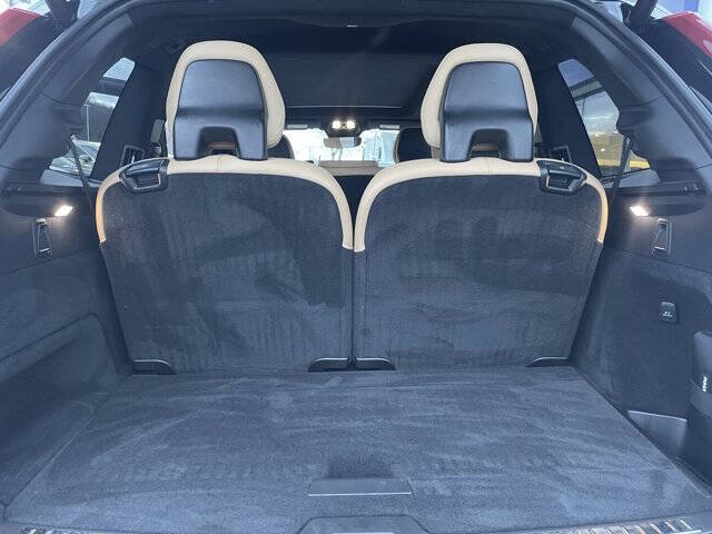 2023 Volvo XC90 Recharge T8 Ultimate Bright Theme 7P