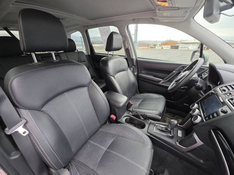 2017 Subaru Forester 2.5i Touring