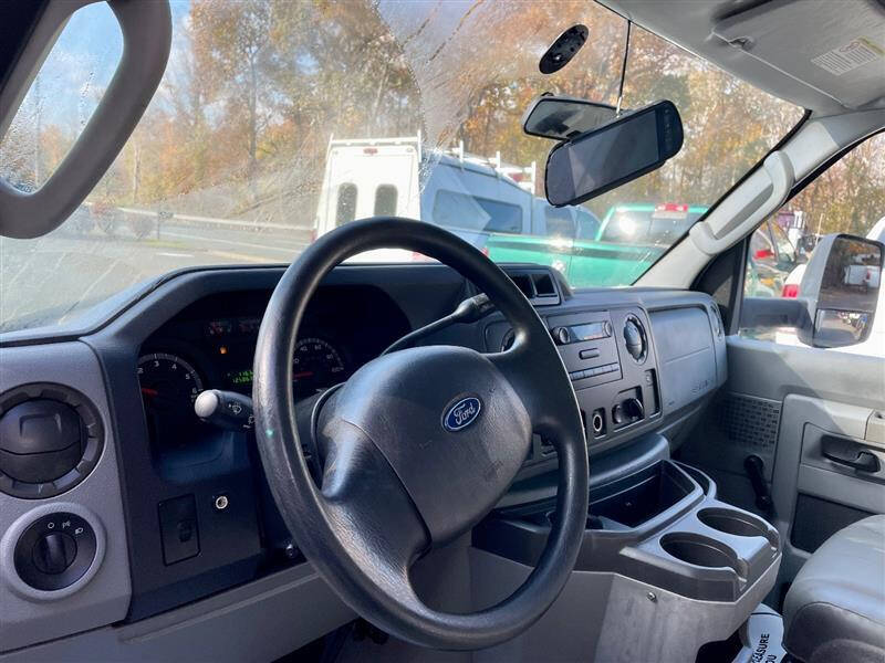 2012 Ford E-Series E-450 SD