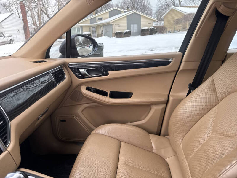 2015 Porsche Macan S