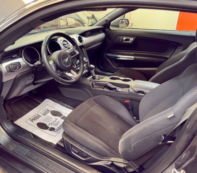 2020 Ford Mustang EcoBoost