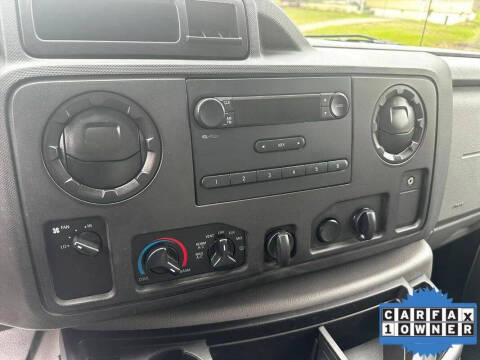 2017 Ford E-Series E-450 SD