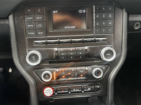 2016 Ford Mustang V6