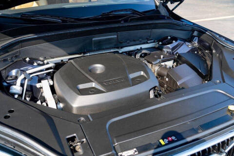 2017 Volvo XC90 T6 Momentum