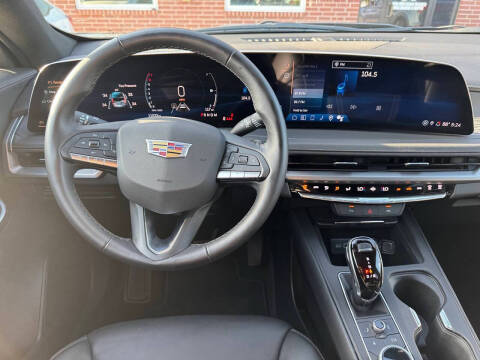 2025 Cadillac XT4 Premium Luxury