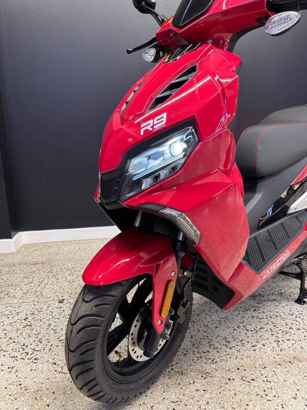 2026 Ascend R9