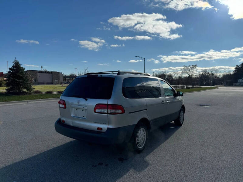 2003 Toyota Sienna CE