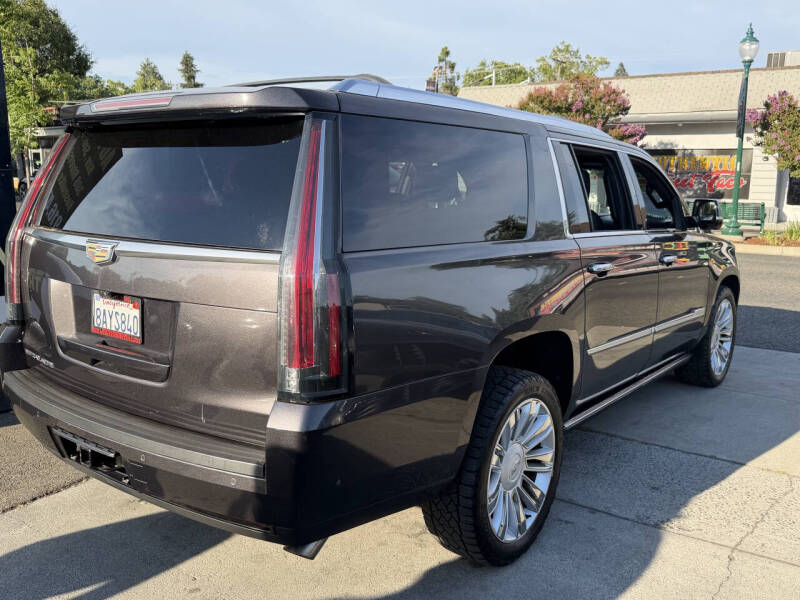 2017 Cadillac Escalade ESV Platinum