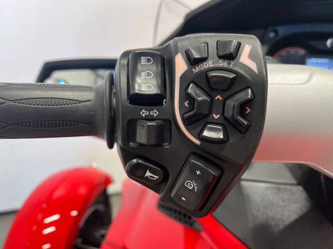 2012 Can-Am Spyder RT-S SM5