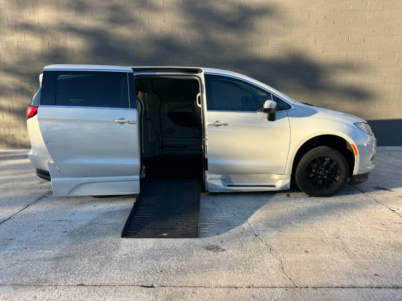 2019 Chrysler Pacifica Touring