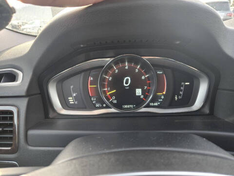 2015 Volvo XC70 T6 Platinum