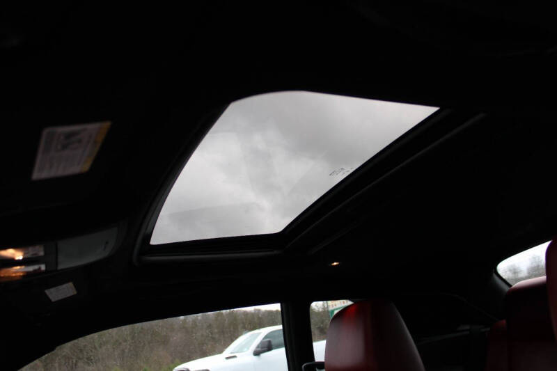 2015 Dodge Challenger SXT Plus