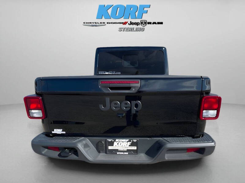 2025 Jeep Gladiator Sport