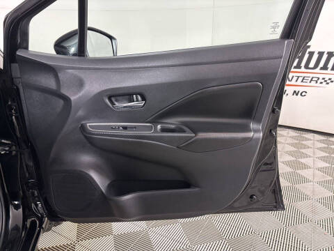 2021 Nissan Versa SR