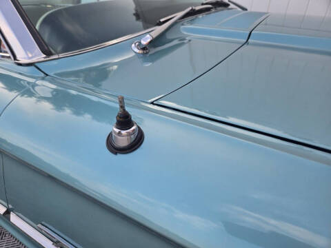 1964 Ford Thunderbird