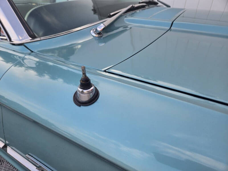 1964 Ford Thunderbird