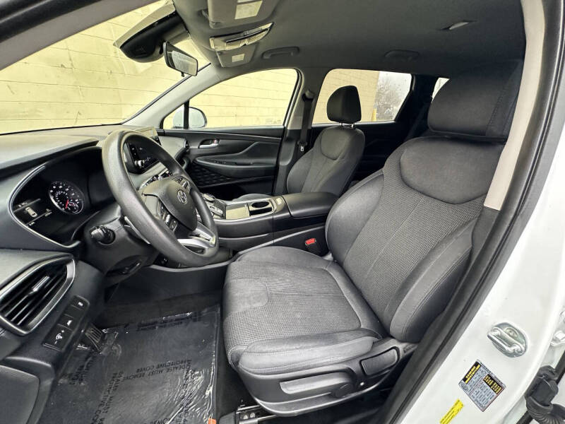 2021 Hyundai Santa Fe SE