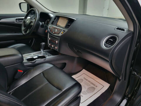 2019 Nissan Pathfinder SL