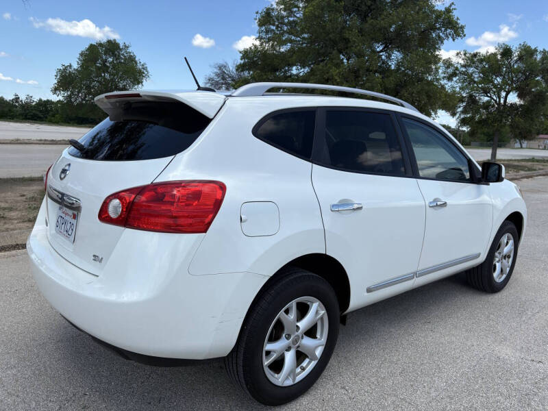 2011 Nissan Rogue SV