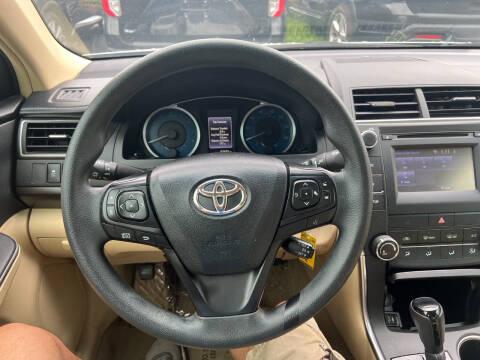 2017 Toyota Camry LE