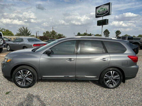 2017 Nissan Pathfinder Platinum