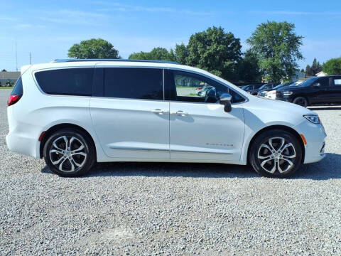 2025 Chrysler Pacifica Pinnacle