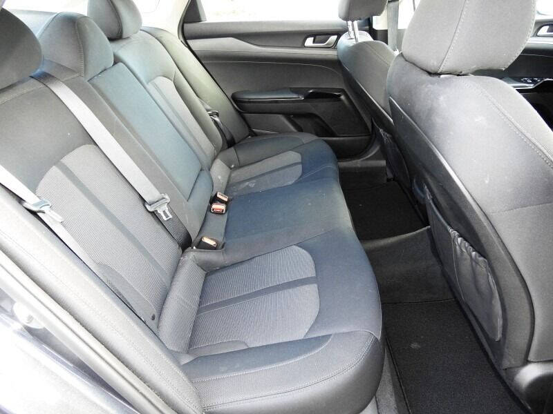 2021 Kia K5  - $21,900