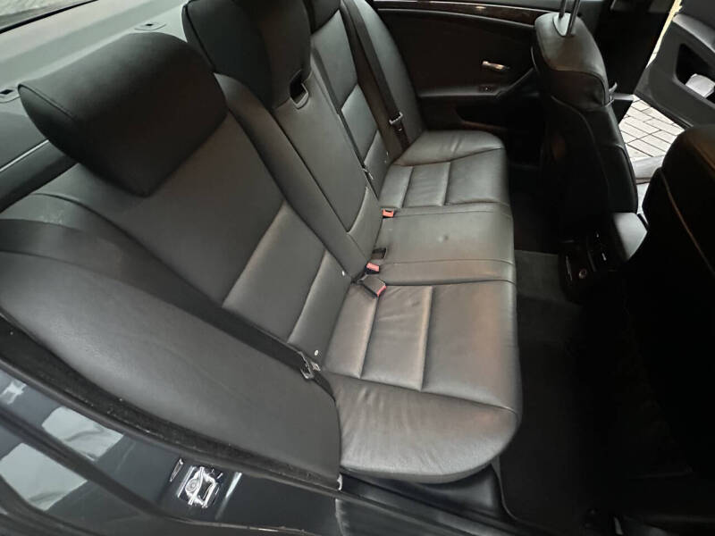 2009 BMW 5 Series 528i xDrive