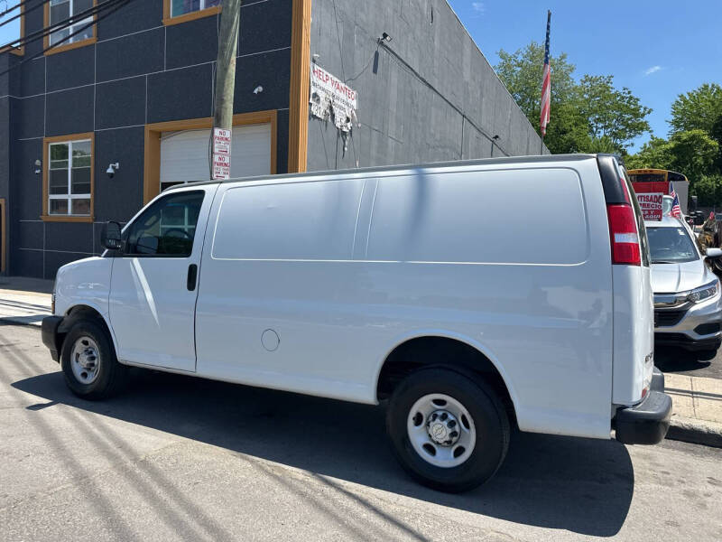 2019 Chevrolet Express 2500